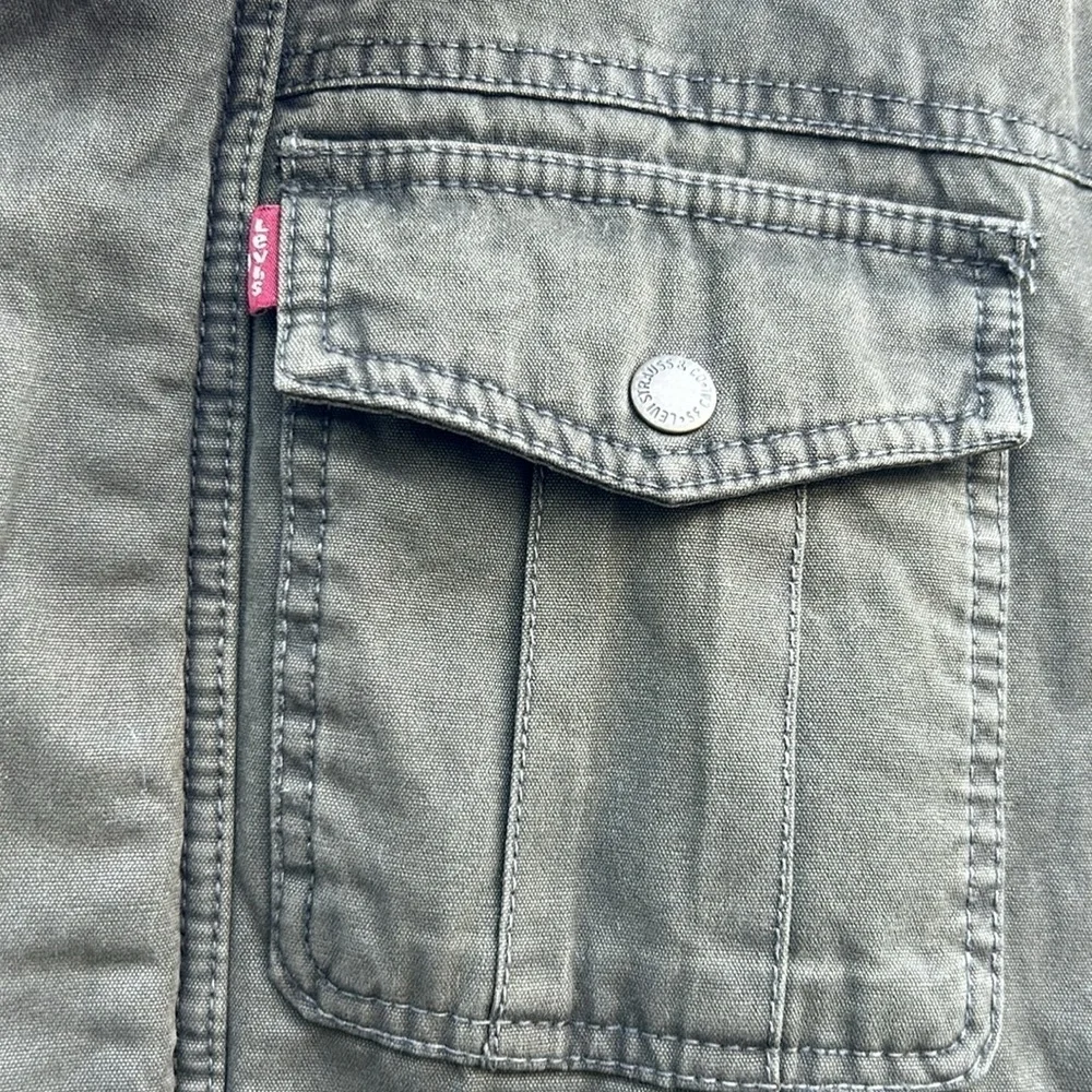 Levi's Cotton Sherpa Lined Trucker Jacket in MILITARY GREEN Size M Coat
